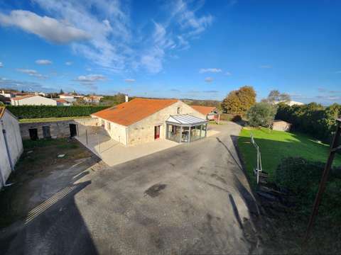 Vente maison 7 pièces Sainte-Gemme-la-Plaine 85