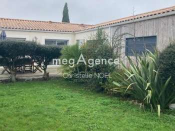 Vente maison 5 pièces Sainte-Gemme-la-Plaine 85