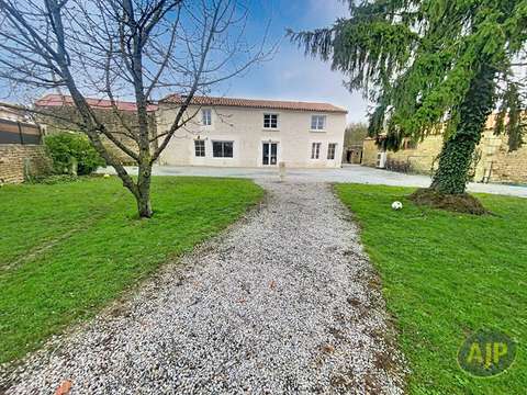 Vente maison 4 pièces Sainte-Gemme-la-Plaine 85