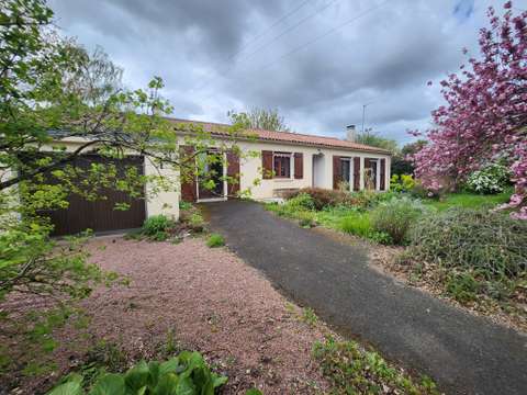 Vente maison 7 pièces Sainte-Gemme-la-Plaine 85