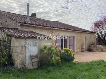 Vente maison 9 pièces Sainte-Gemme-la-Plaine 85