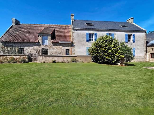 Maison 4 pièces 250 m² · à Sainte-Hélène · 250 m² · 211 700 €