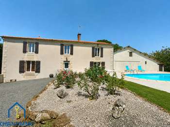 Vente maison 7 pièces Sainte-Hermine 85