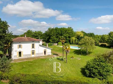 Vente maison 8 pièces Sainte-Marie-de-Gosse 40