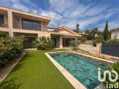Vente maison 5 pièces Sainte-Maxime 83