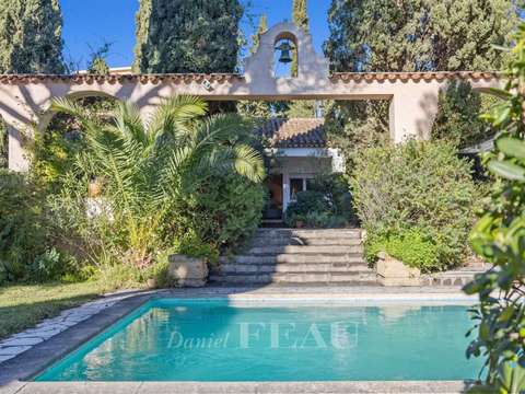 Vente maison 12 pièces Sainte-Maxime 83