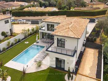 Maison 6 pièces 200 m² · à Sainte-Maxime · 200 m² · 2 050 000 €
