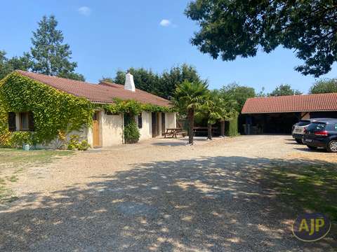 Vente maison 8 pièces Sainte-Pazanne 44