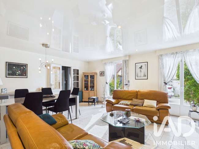 Maison 4 pièces 110 m² · à Sainte-Savine · 110 m² · 262 000 €