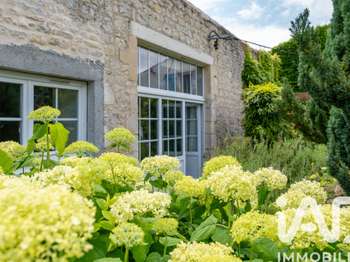Maison 9 pièces 275 m² · à Sainte-Soulle · 275 m² · 789 000 €