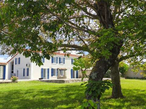 Vente maison 8 pièces Sainte-Soulle 17