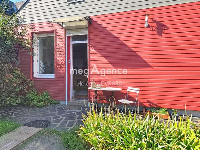 Maison 5 pièces 157 m² · à Sainte-Suzanne-et-Chammes · 157 m² · 168 500 €