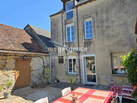 Vente maison 8 pièces Sainte-Suzanne-et-Chammes 53