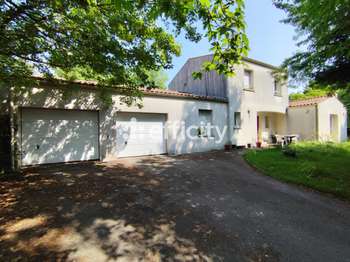 Vente maison 6 pièces Saintes 17