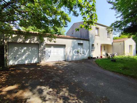 Vente maison 6 pièces Saintes 17