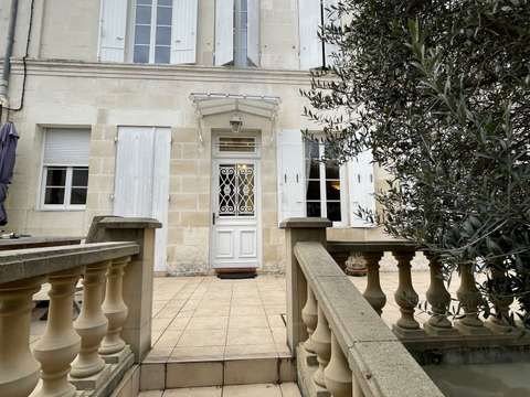 Vente maison 7 pièces Saintes 17