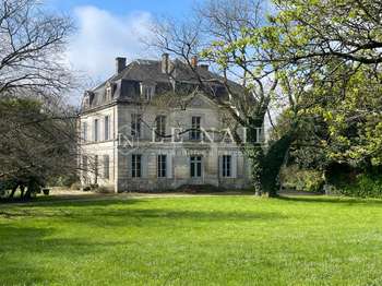 Vente maison 17 pièces Saintes 17