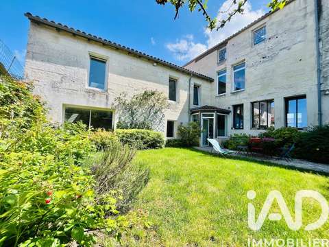 Vente maison 9 pièces Saintes 17