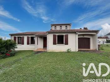Vente maison 5 pièces Saintes 17