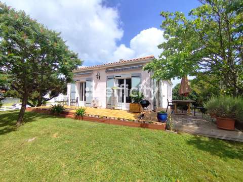Vente maison 8 pièces Saintes 17