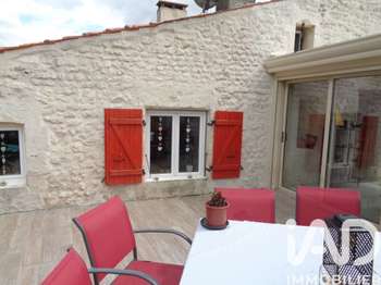 Vente maison 6 pièces Saintes 17