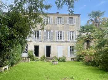 Vente maison 14 pièces Saintes 17