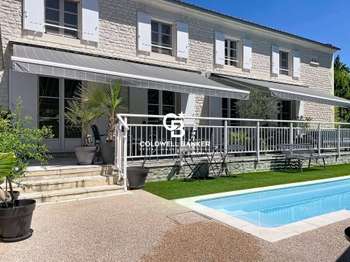 Maison 9 pièces 291 m² · à Saintes · 291 m² · 785 000 €