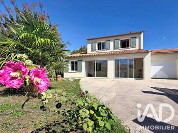 Vente maison 6 pièces Saintes 17