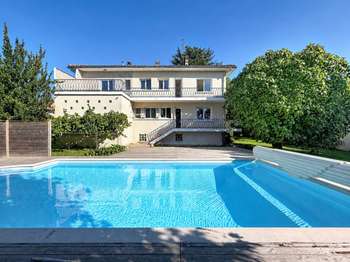 Vente maison 7 pièces Saintes 17