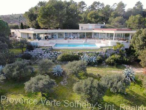 Vente maison 11 pièces Salernes 83