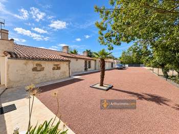 Vente maison 12 pièces Sallertaine 85
