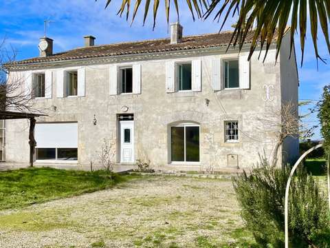 Vente maison 7 pièces Salles-d'Angles 16
