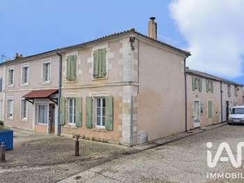 Vente maison 4 pièces Salles-sur-Mer 17