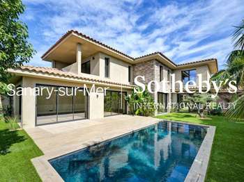 Vente maison 7 pièces Sanary-sur-Mer 83