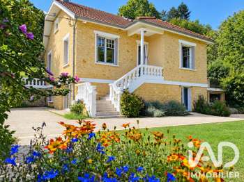 Vente maison 8 pièces Sarlat-la-Canéda 24