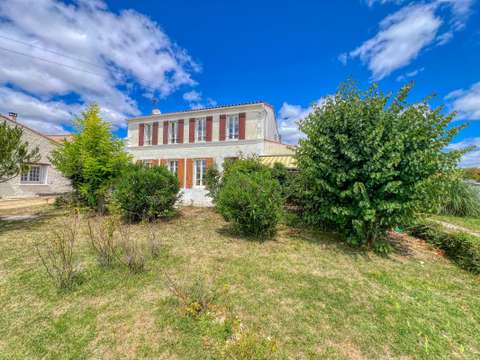 Vente maison 8 pièces Saujon 17