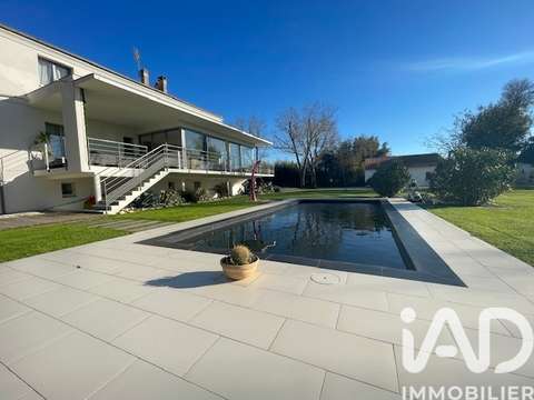 Vente maison 8 pièces Saujon 17