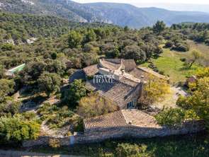 Vente Maison 5 chambresSaumane-de-Vaucluse