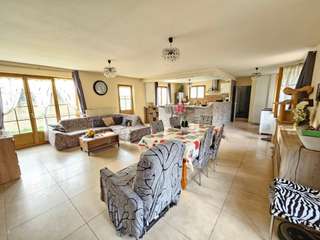 Vente maison 8 pièces