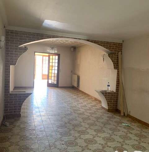 Maison 4 pièces 180 m² · à Sauveterre-de-Guyenne · 180 m² · 116 000 €