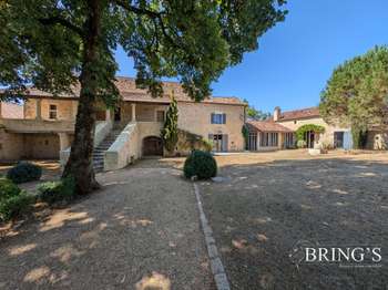 Vente maison 9 pièces Savignac-les-Églises 24