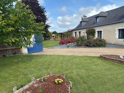 Vente maison 9 pièces Segré-en-Anjou-Bleu 49