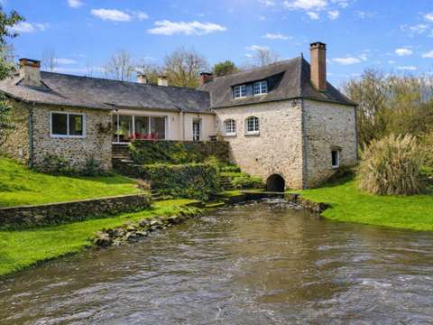 Vente maison 8 pièces Segré-en-Anjou-Bleu 49