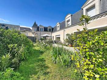 Maison 10 pièces 229 m² · à Seiches-sur-le-Loir · 229 m² · 422 000 €