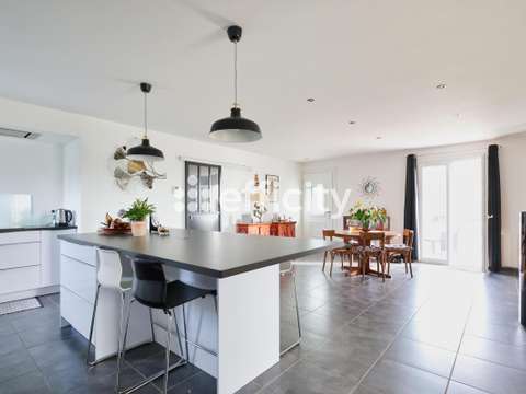 Vente maison 4 pièces Semussac 17