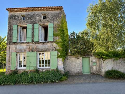 Vente maison 5 pièces Semussac 17