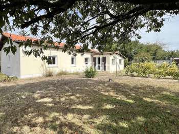 Vente maison 4 pièces Semussac 17