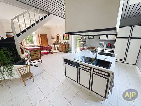 Vente maison 12 pièces