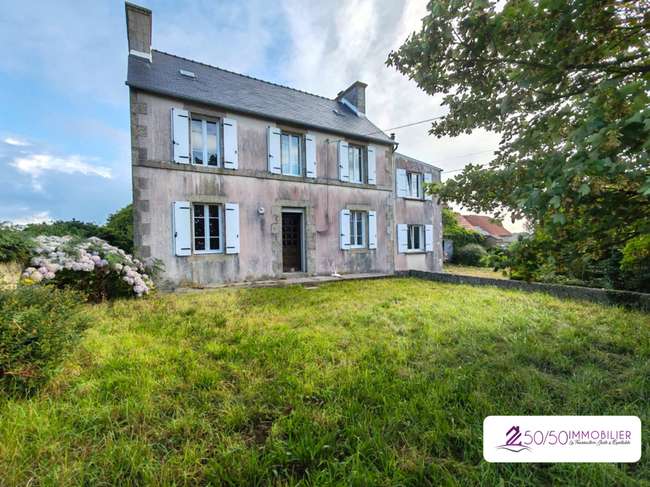 Maison 6 pièces 140 m² · à Sibiril · 140 m² · 163 000 €