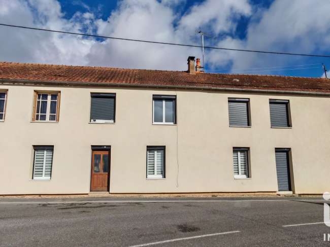 Maison 11 pièces 277 m² · à Sidiailles · 277 m² · 183 000 €